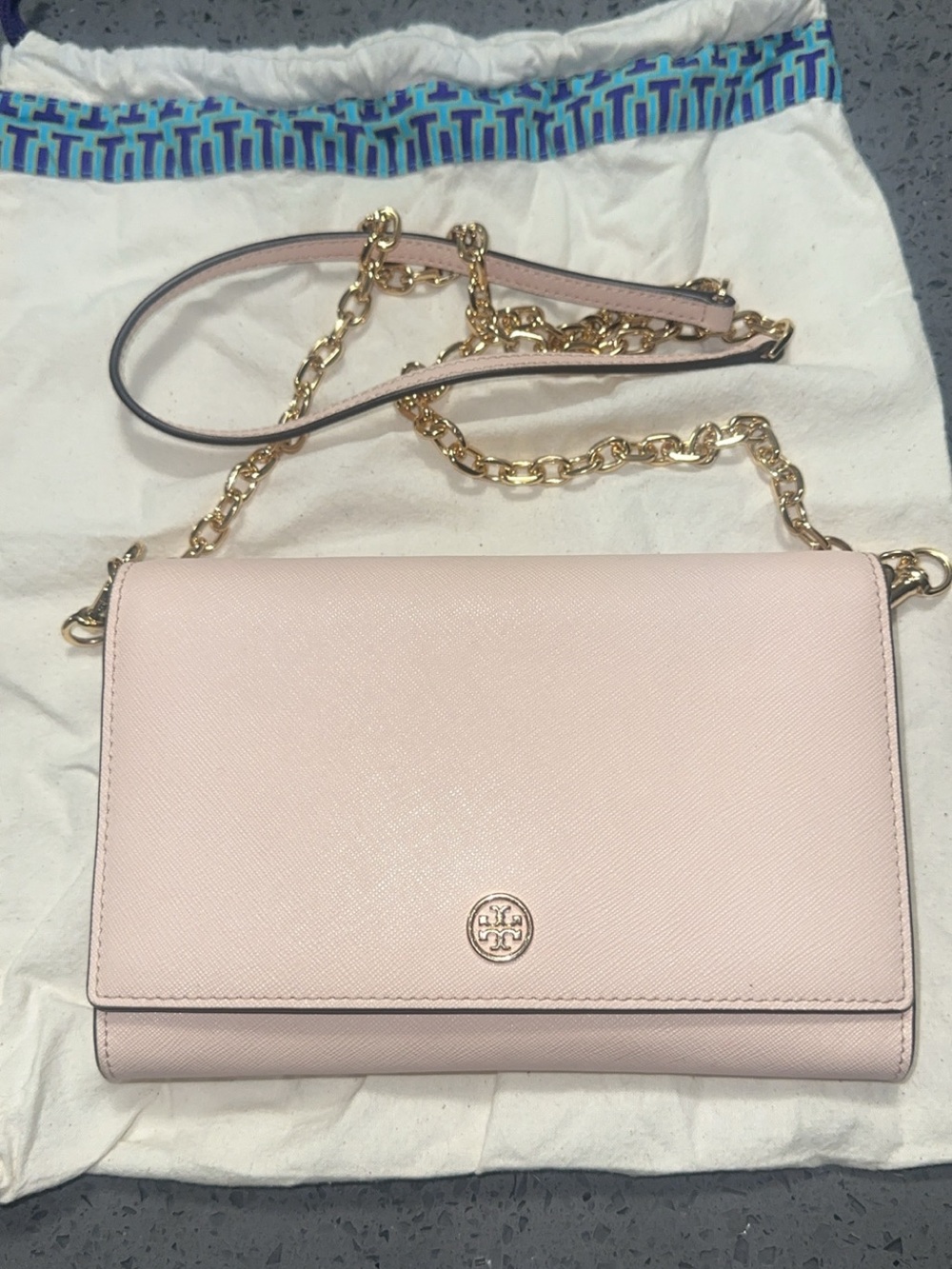 Tory Burch Pale Pink Crossbody Shoulder Bag with Gold Chain